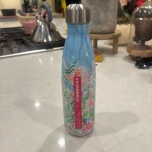 Starbucks x Lilly Pulitzer mermaid / coral patterned 17oz water bottle